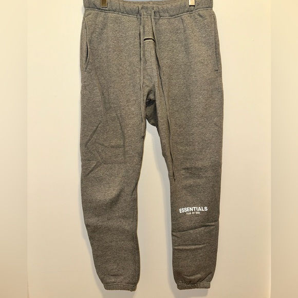 Essentials Gray Sweatpants Medium - Picture 1 of 2